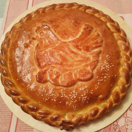 Пирог с курицей, грибами и сливочным сыром